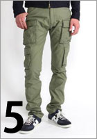 8-POCKET PANTS ￥16,590 / STUDIO ORIBE